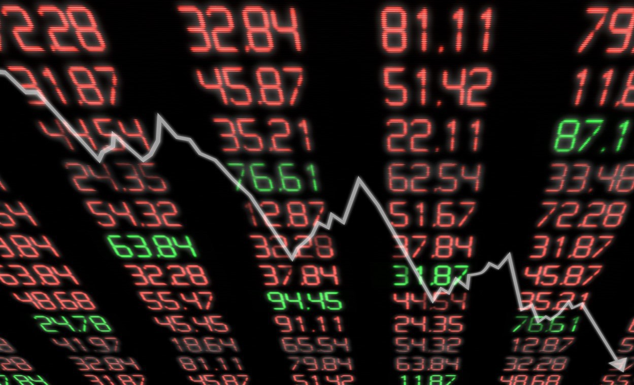 Acțiunile Băncii Transilvania și BRD scad cu aproape 3% după amenda record de 710 mil. euro în dosarul ROBOR