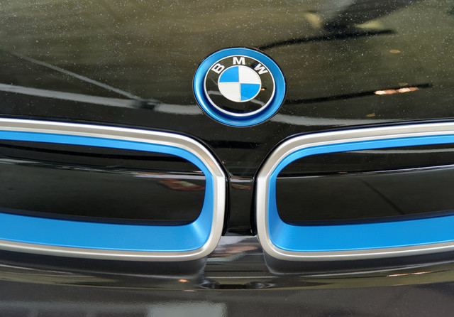 Acțiunile BMW scad la cel mai redus nivel din ultimii cinci ani după avertismentul privind profitul