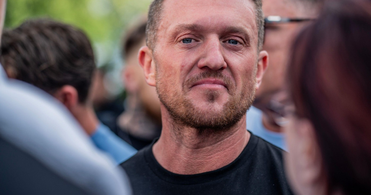 Activistul de extremă dreapta Tommy Robinson, reținut pe aeroportul Heathrow în baza legilor antiteroriste