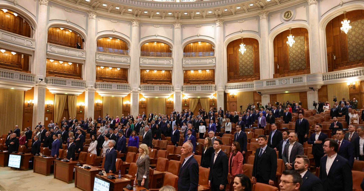 Analiză: Lipsa majorității parlamentare, risc major pentru stabilitatea României. Alianțe toxice și haiducie legislativă, avertizează consultantul politic Cristian Andrei