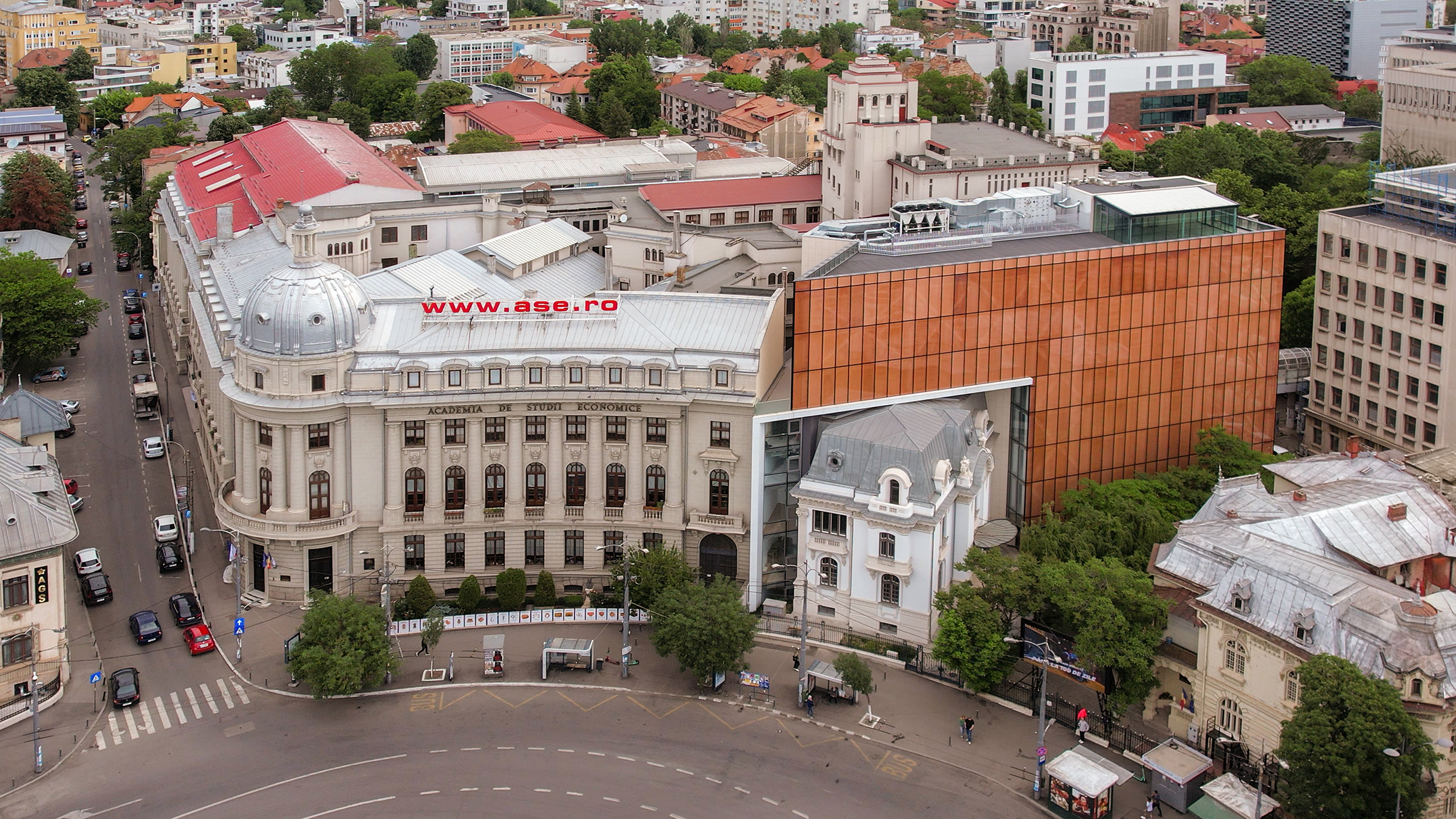 ASE București: 86% dintre absolvenți se angajează în domeniu în 6 luni, 7.064 de locuri la licență în 2026