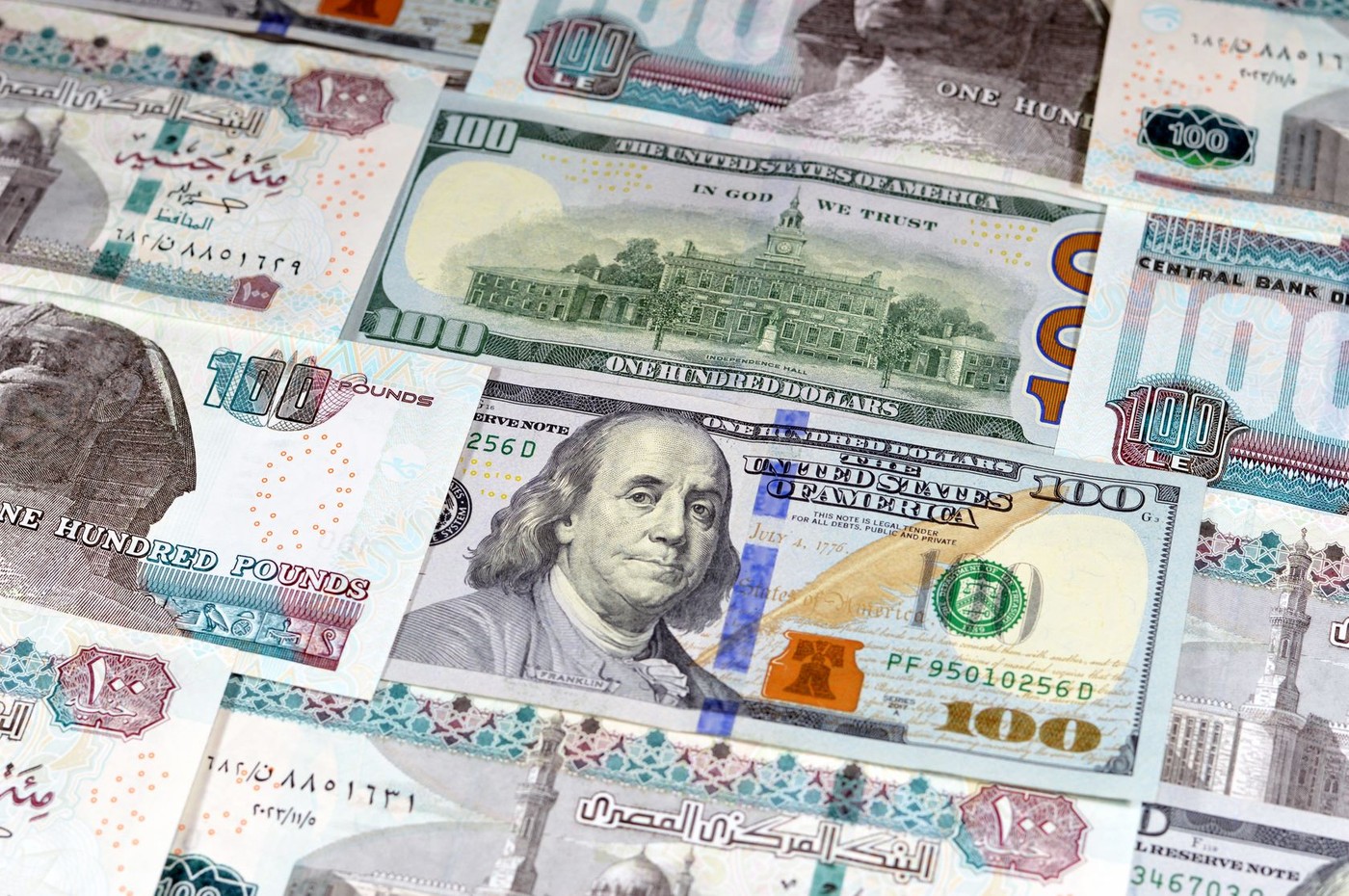 Atenție, turiști români în Egipt: bancnotele vechi de dolari pot fi refuzate la plată