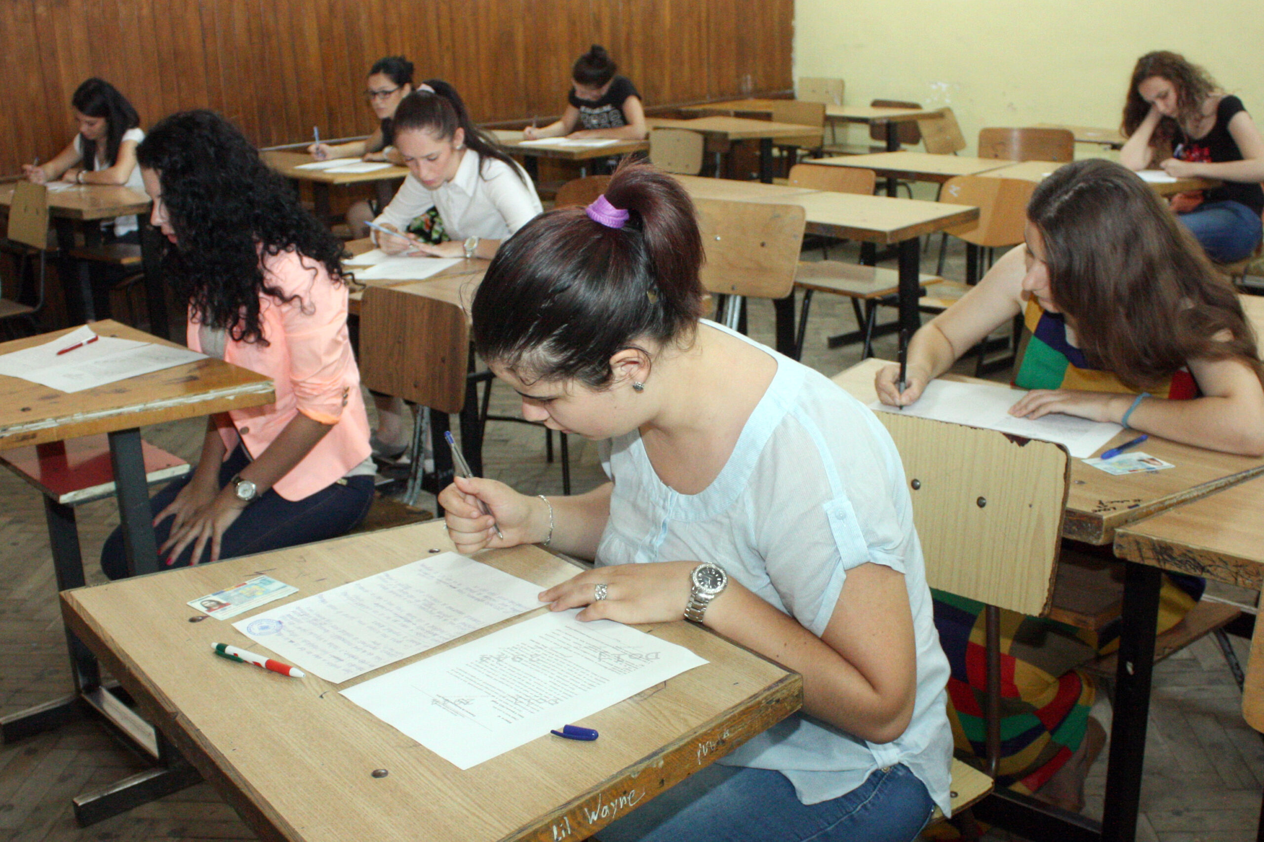 BAC 2026: Proba la Matematică și Istorie se amână pentru 1 iulie din cauza Codului roșu de caniculă