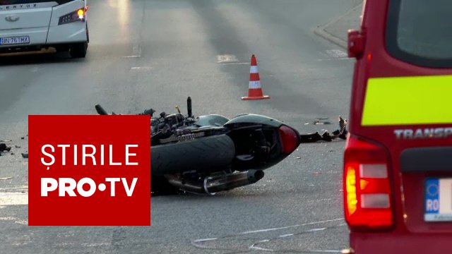 Bărbat de 29 de ani, în stare gravă după ce a condus motocicleta fără permis și a lovit o mașină în Bistrița