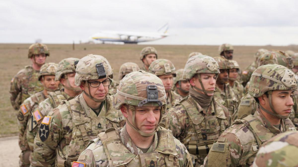 Baza de la Kogălniceanu va deveni cea mai mare bază NATO, anunță ambasadorul SUA