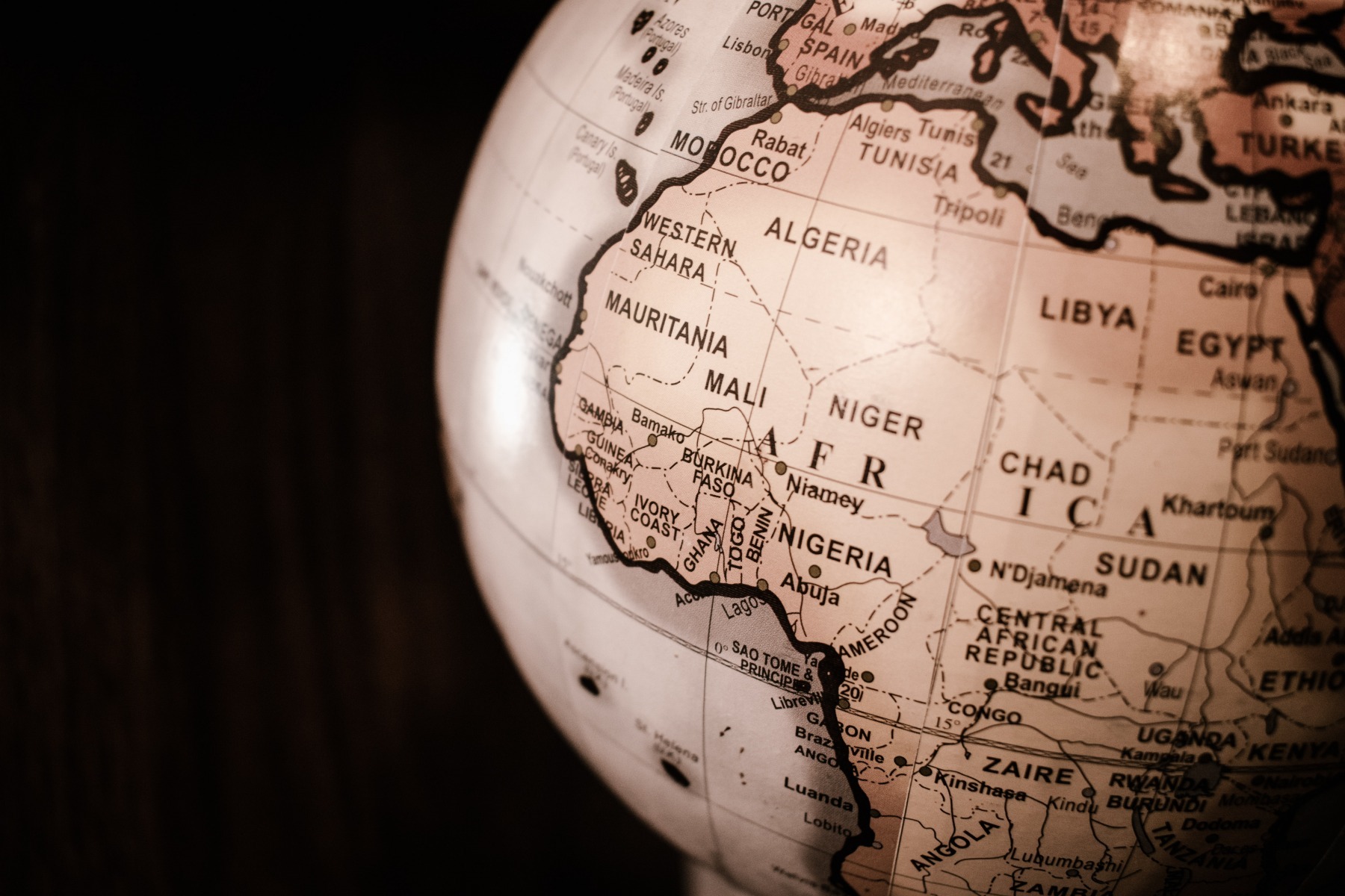 Burkina Faso rupe relațiile diplomatice cu Franța, acuzând Parisul de sprijinire a grupărilor teroriste