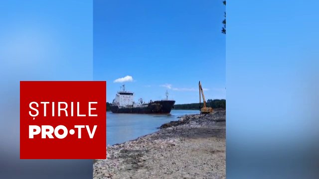 Canalul Sulina, parțial blocat după eșuarea unei nave sub pavilion Hong Kong încărcată cu 6.200 tone de bitum