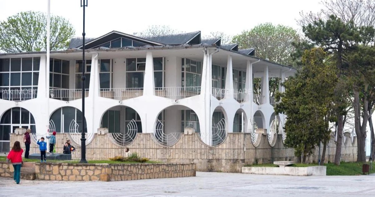 Cazinoul din Mangalia, scos la vânzare pentru aproape 5 milioane de euro