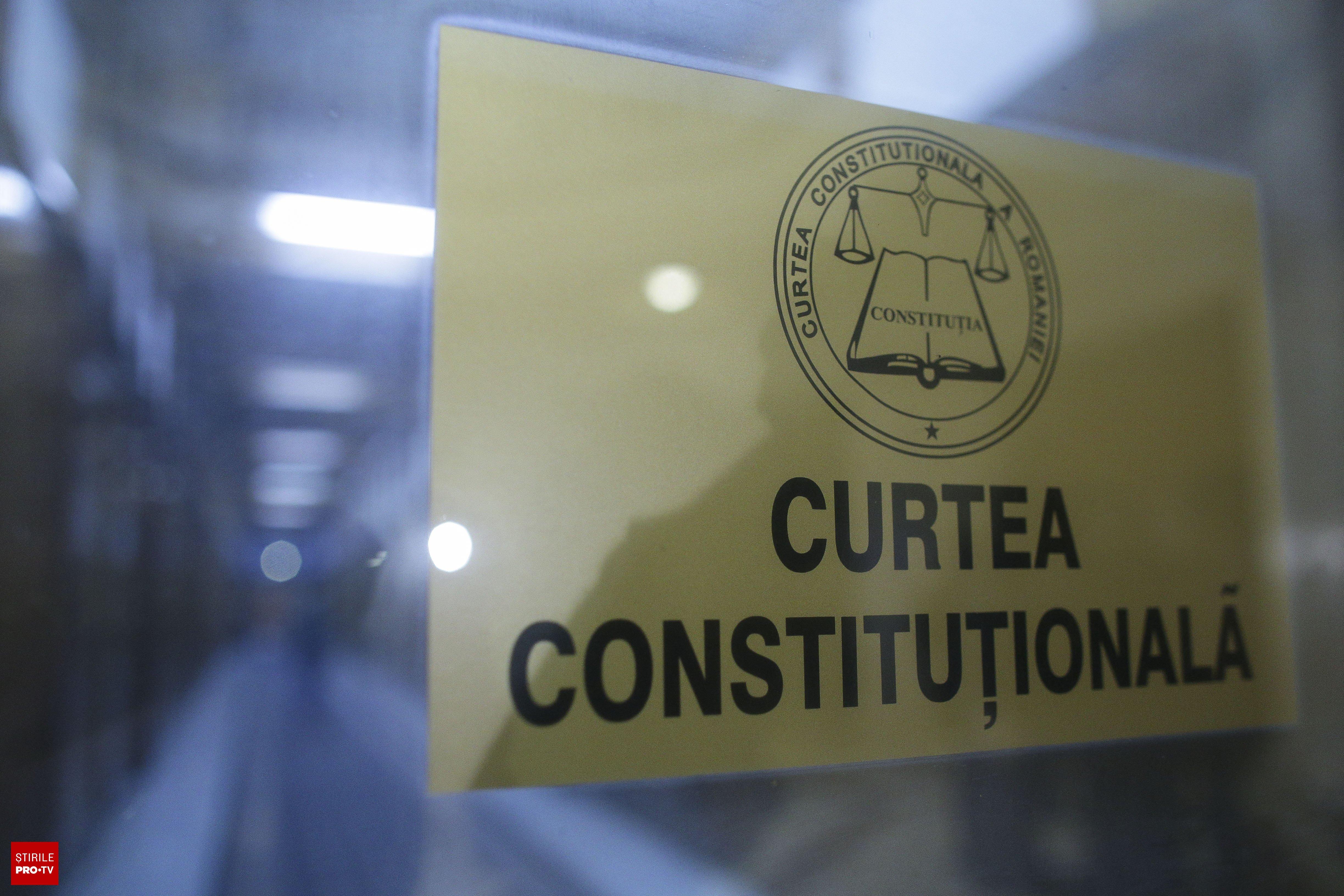 CCR dezbate joi legea SAFE, contestată de 53 de deputați pentru depășirea obiectivului european
