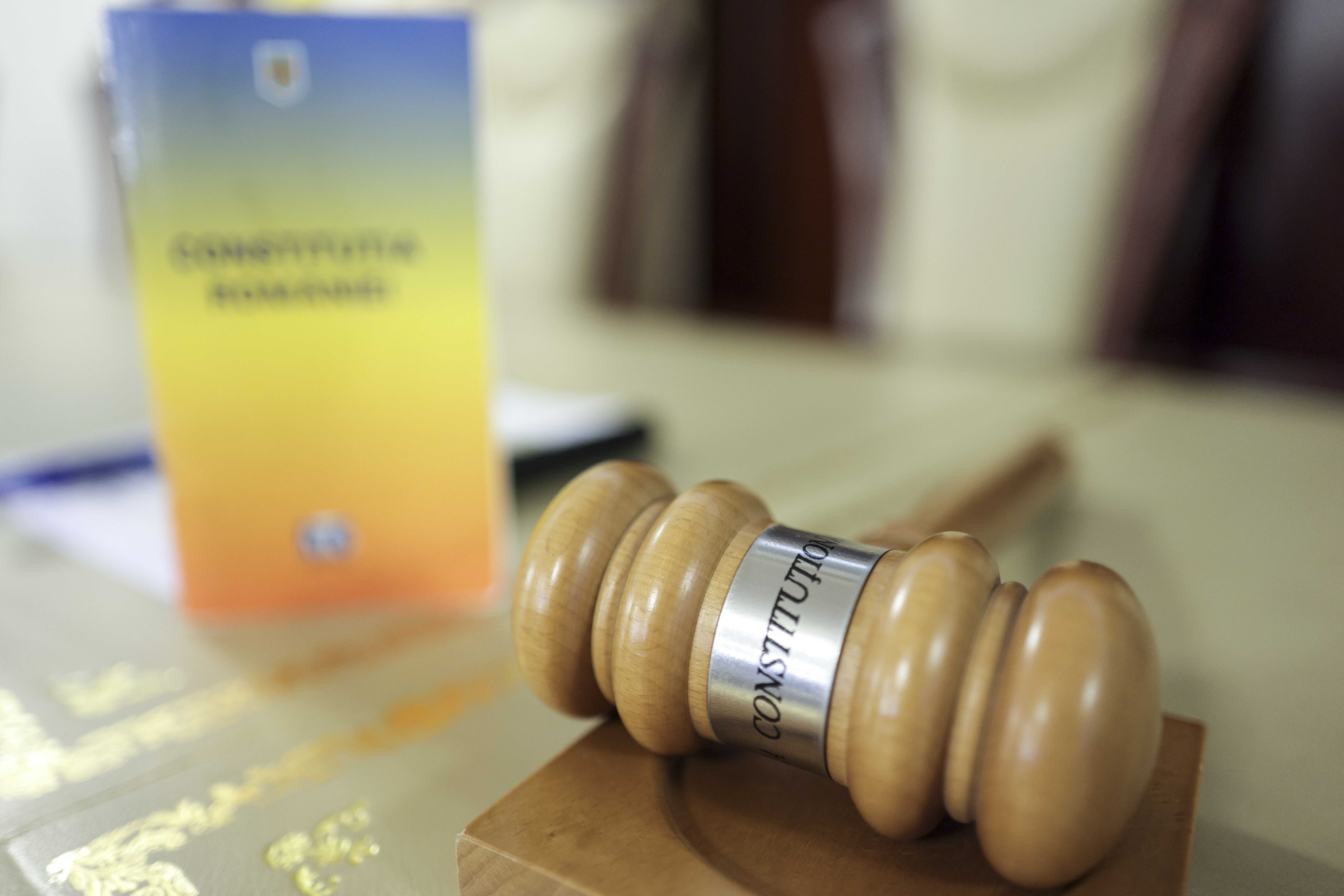 CCR dezbate legea Programului SAFE, contestată de 53 de deputați pentru neconstituționalitate