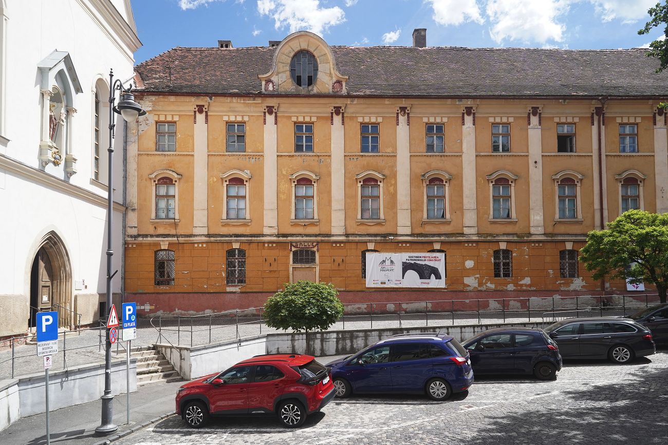 Cea mai mare expoziție Ștefan Câlția, cu 130 de lucrări, deschisă la Sibiu până pe 16 august