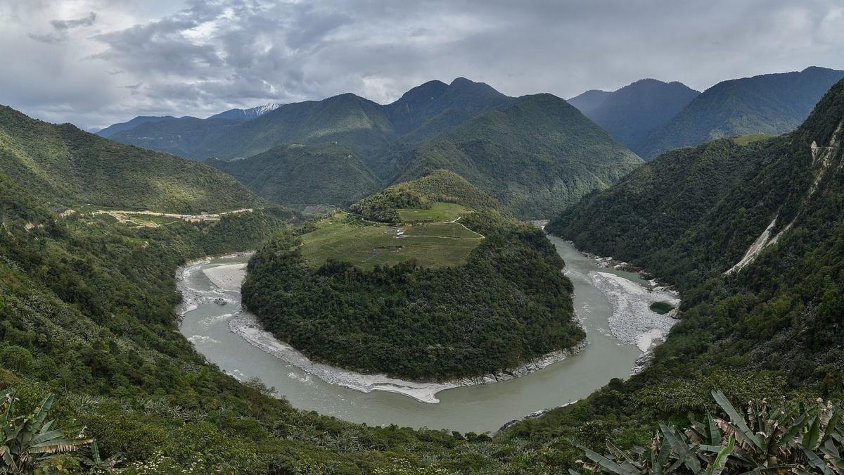 China a început construcția celui mai mare baraj din lume, în Tibet, într-o zonă seismică activă
