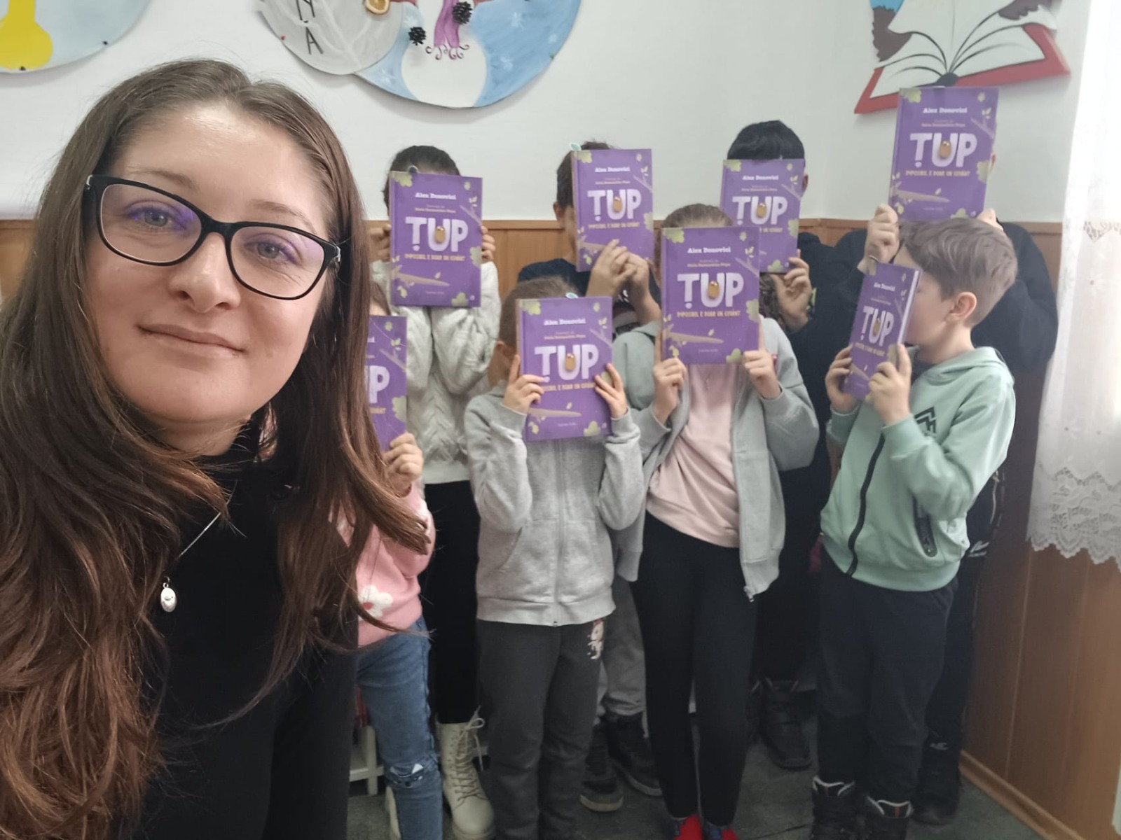 Clubul de lectură „Sora lui Ion Creangă” de la Pustiana: învățătoarea care i-a dat „block” lui „Six-seven” și „Ador” lui Țup