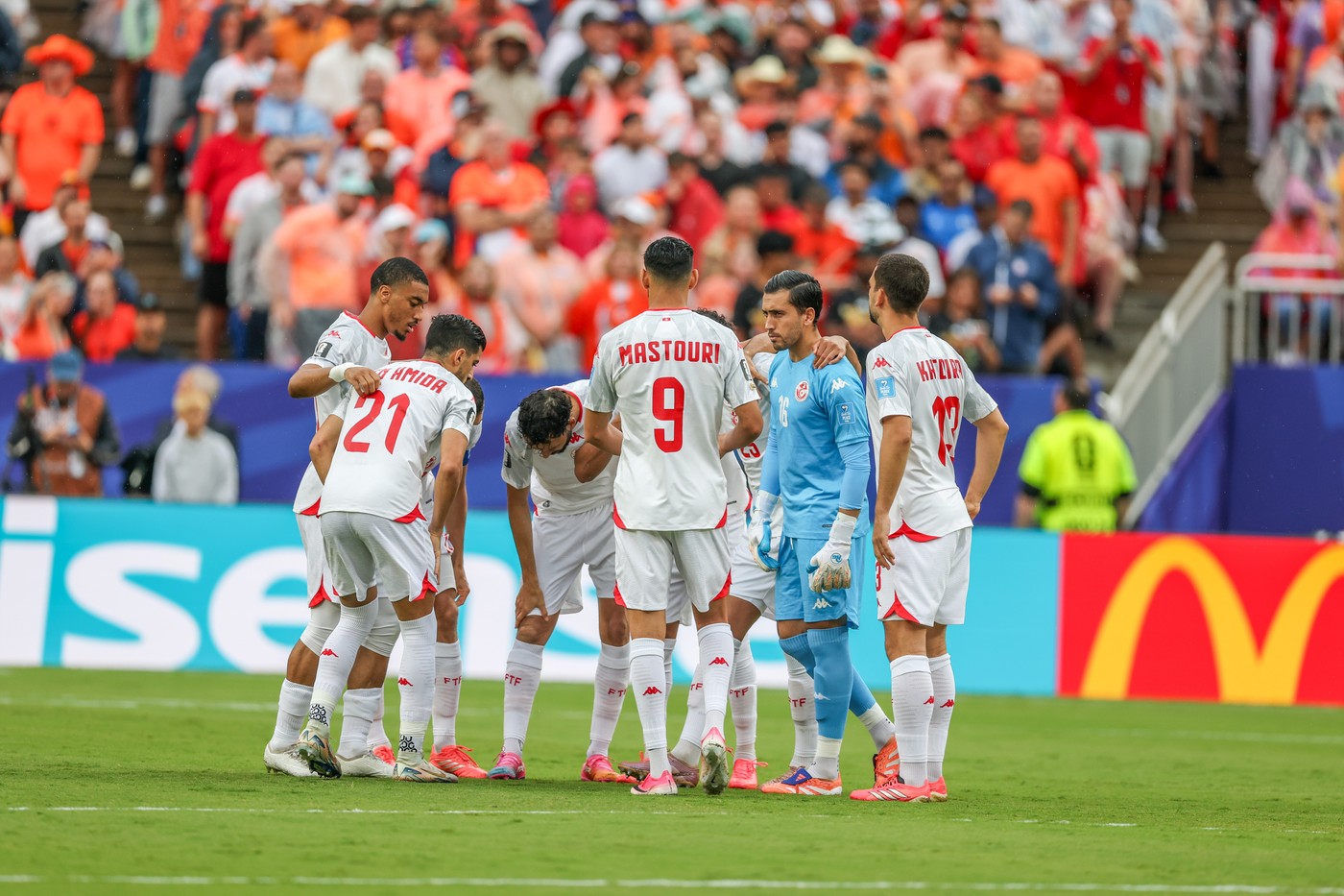 CM 2026: Căpitanul Tunisiei, Ellyes Skhiri, a „uitat” să iasă de la vestiar după pauză, provocând furia lui Koeman
