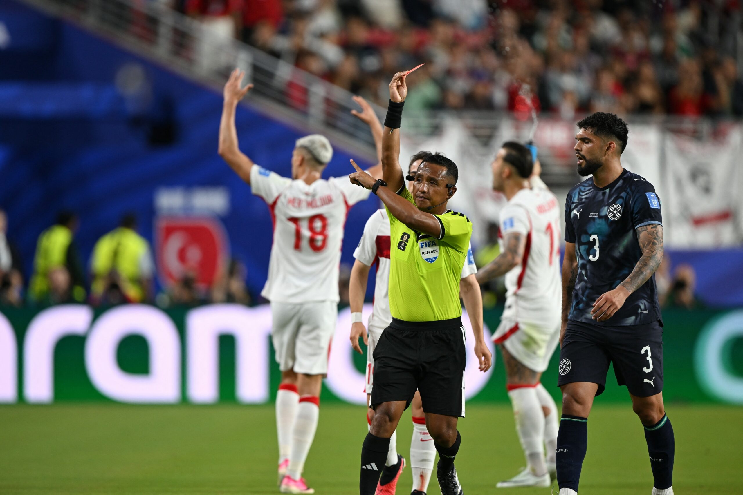 CM 2026: Miguel Almiron, primul jucător eliminat pentru acoperirea gurii cu mâna, în Turcia – Paraguay