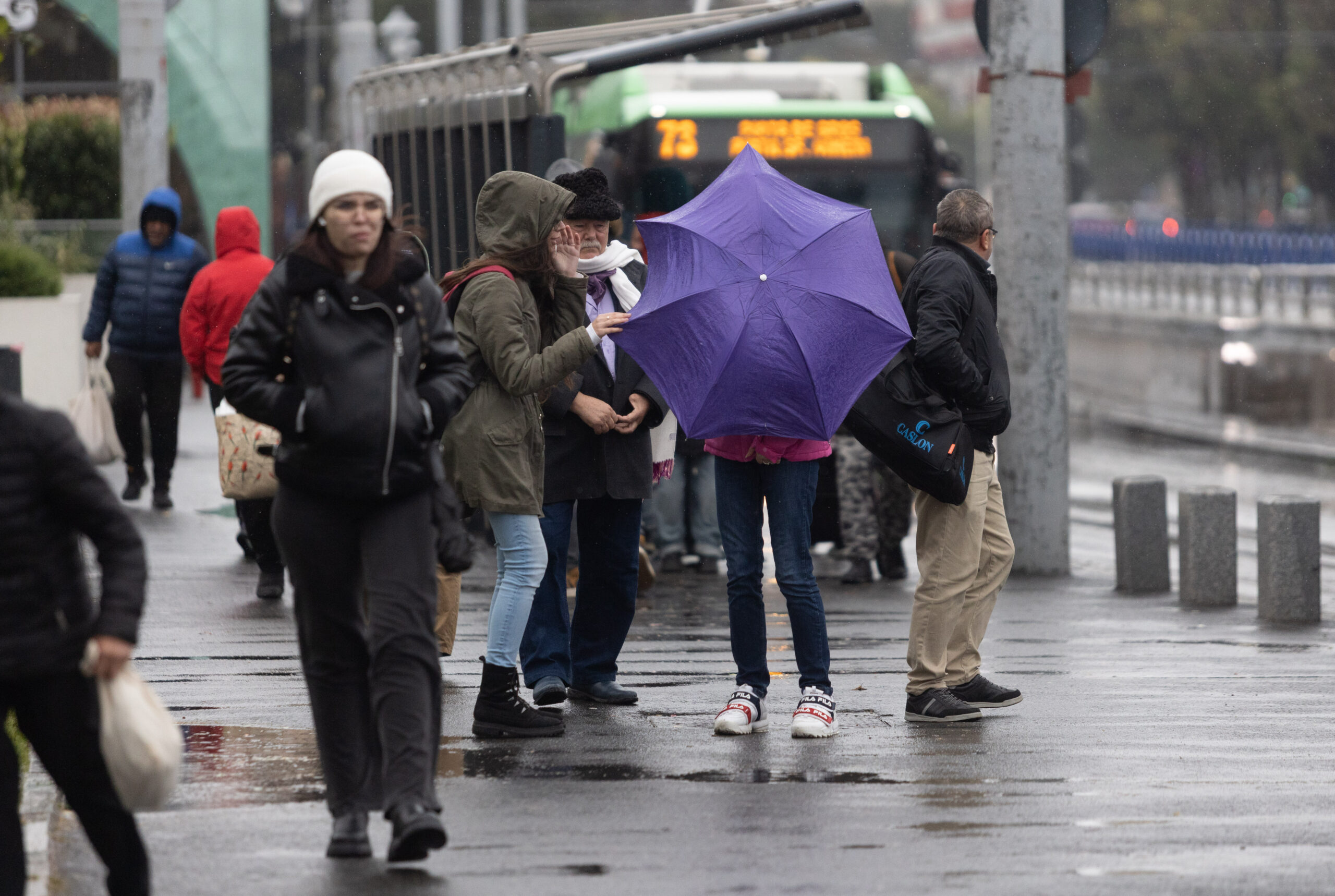 Cod galben de furtuni în București și 12 județe, joi între orele 12:00 și 23:00
