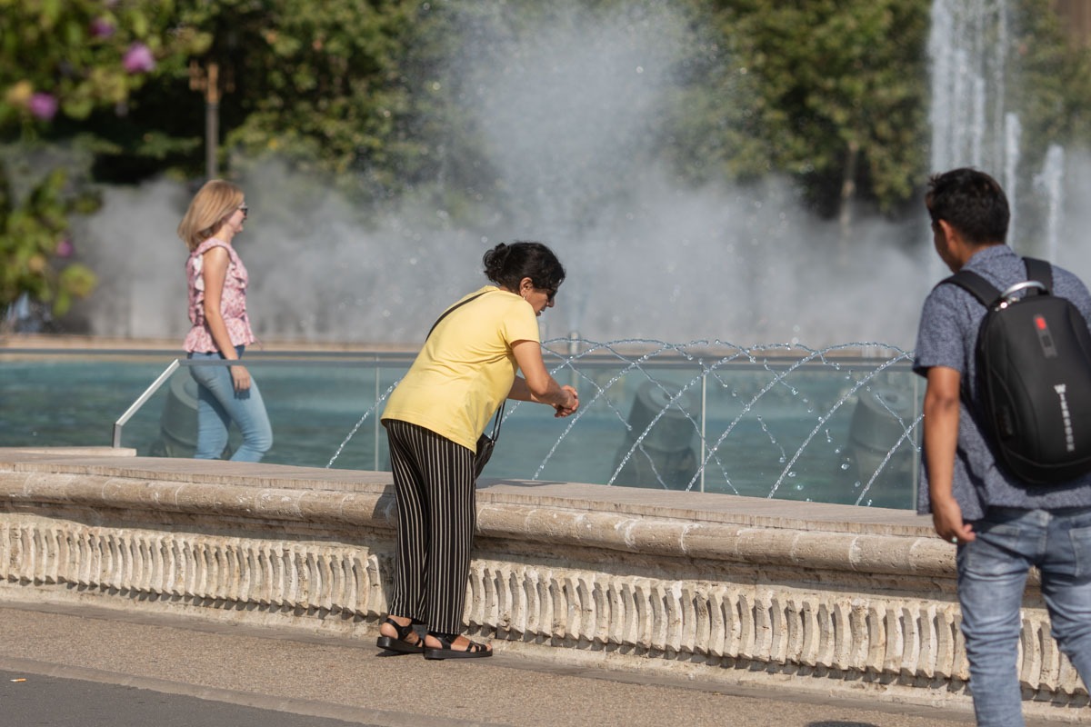 Cod portocaliu de caniculă în 11 județe vineri, până la ora 21:00