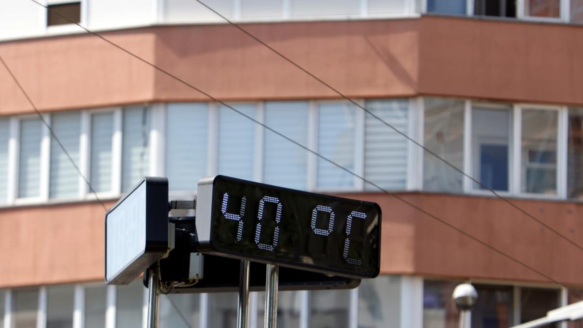 Codul Roșu de caniculă se extinde la aproape toată țara, urmat de furtuni puternice