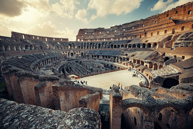 Colosseumul din Roma găzduiește cea mai mare expoziție despre Troia, cu 300 de artefacte antice