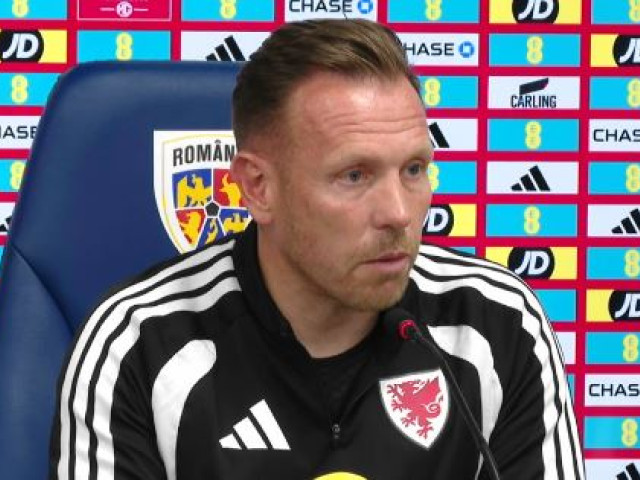 Craig Bellamy l-a remarcat pe Denis Drăguș după România - Țara Galilor: „Mi-a plăcut de el”