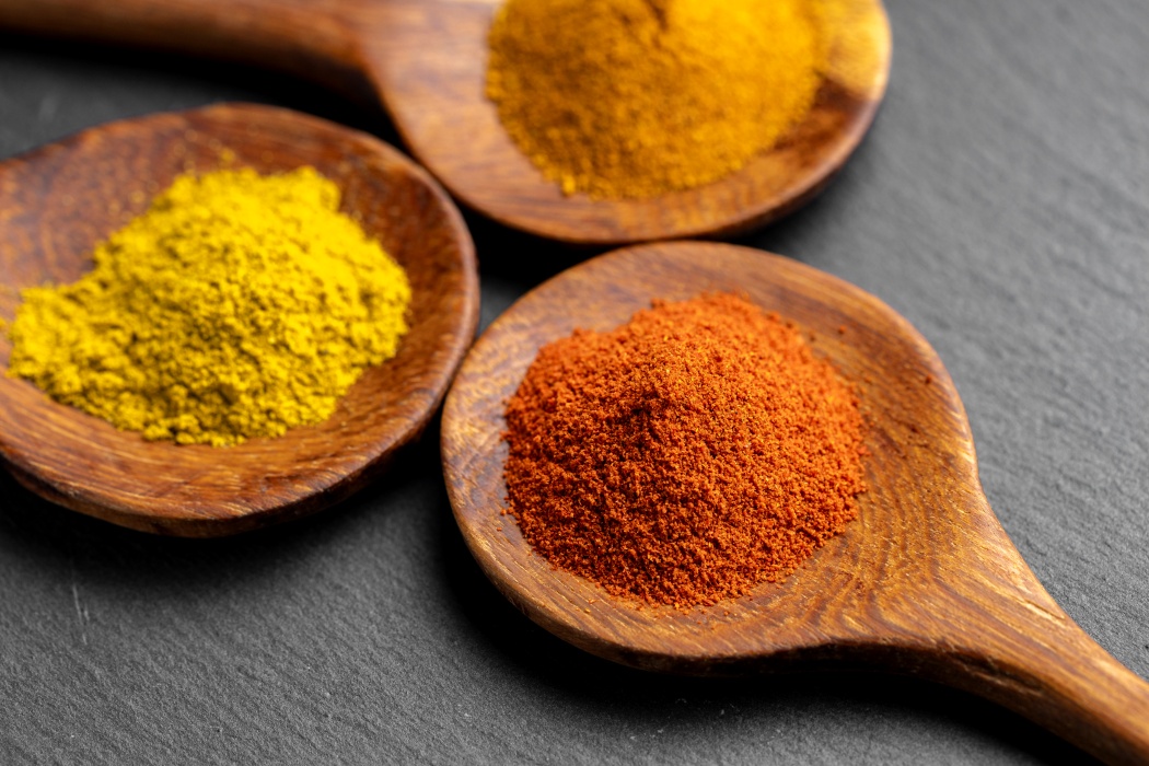 Curcuminul din turmeric ar putea proteja vederea, dar studiile pe oameni sunt limitate