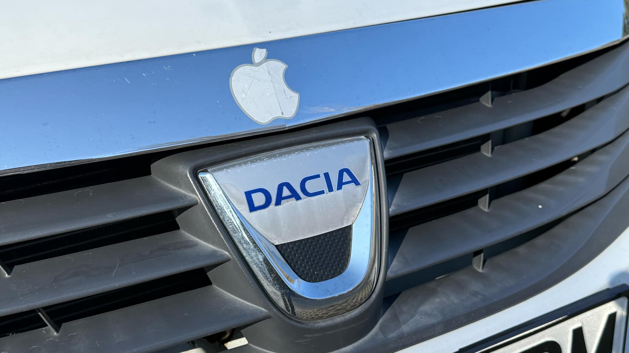 Dacia cu motor mic, plină de bagaje și pasageri: când devine obositoare la drum lung