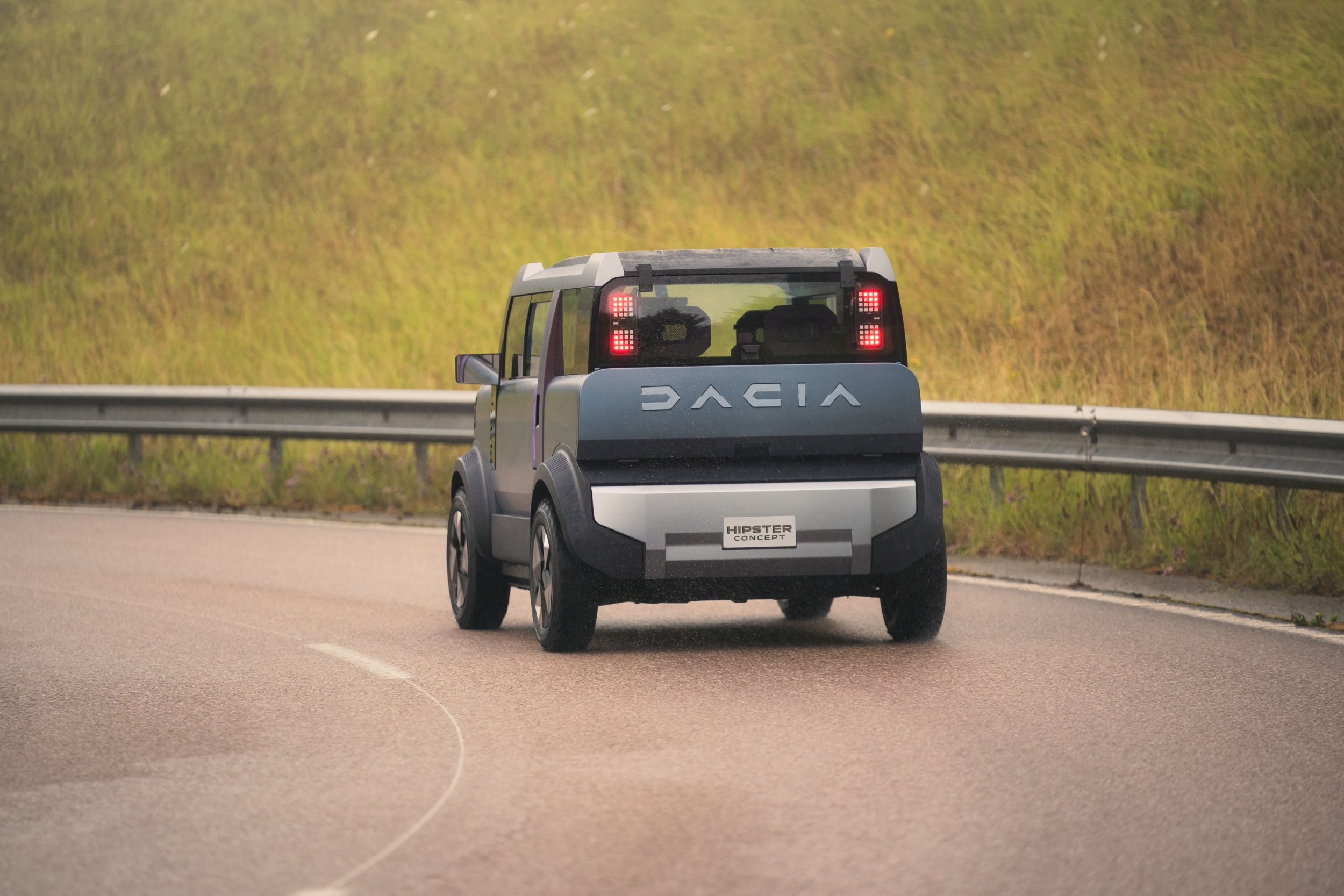 Dacia Hipster, city car electric, surprins în premieră pe străzile din România