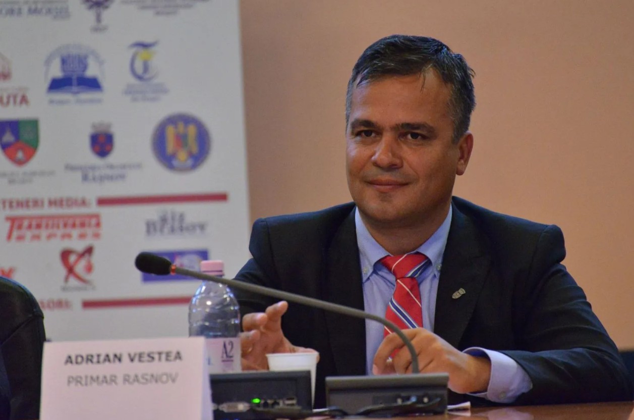 Dino Park Râșnov, proiectul controversat al premierului desemnat Adrian Veștea, legat de „vânătorul numărul 1 al României”
