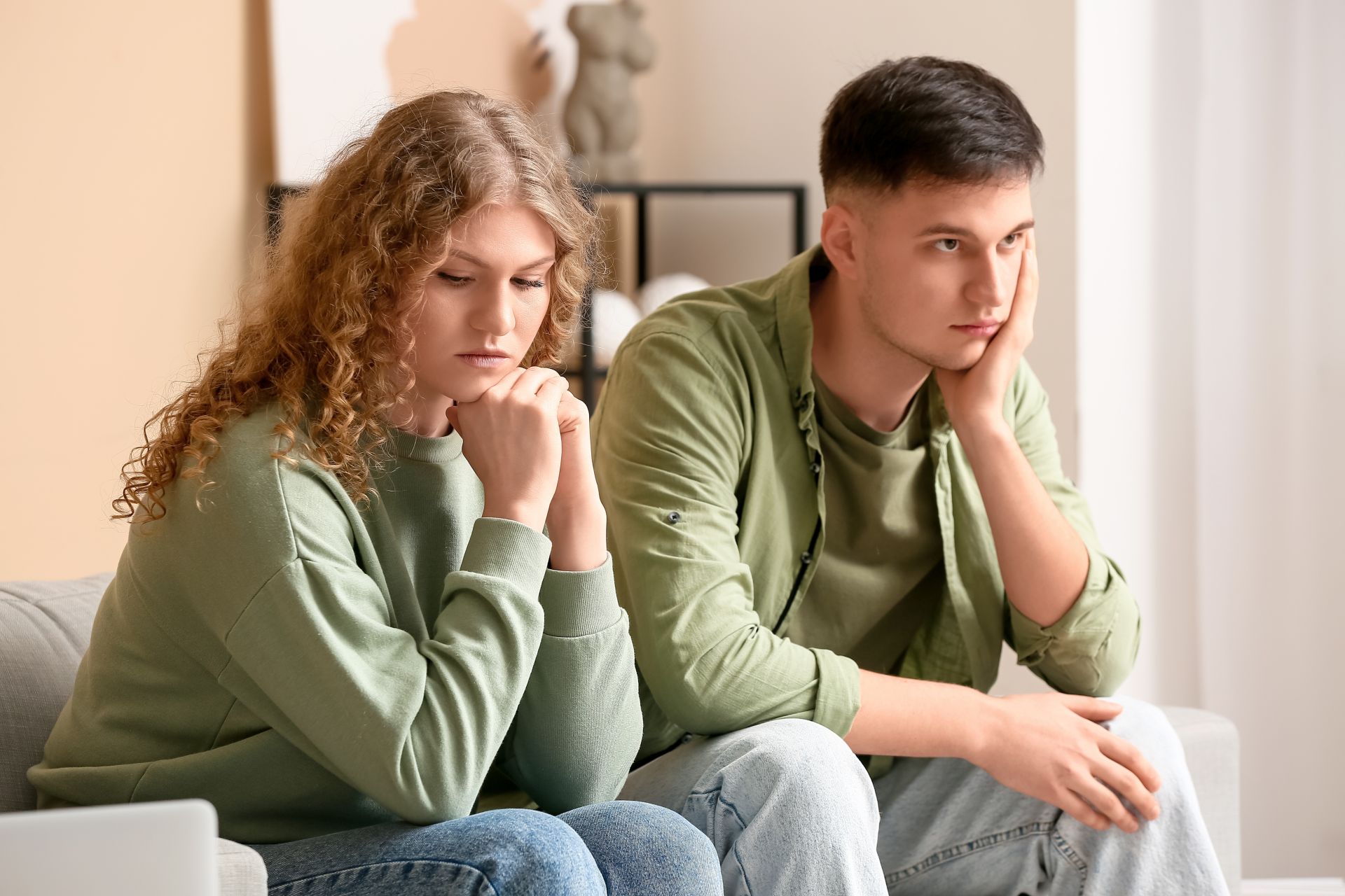 Divorțul tăcut: cum se destramă relațiile înainte de separarea oficială