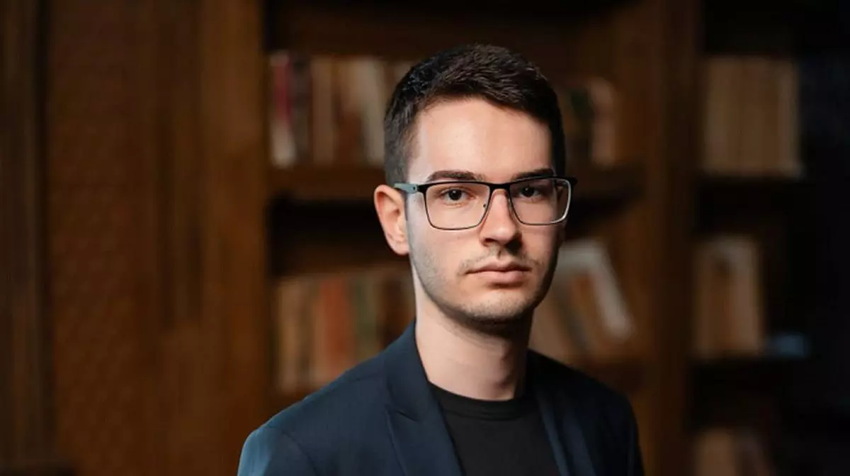 Elev olimpic la matematică, dublu medaliat cu aur, dă în judecată Ministerul Educației pentru bursa de excelență