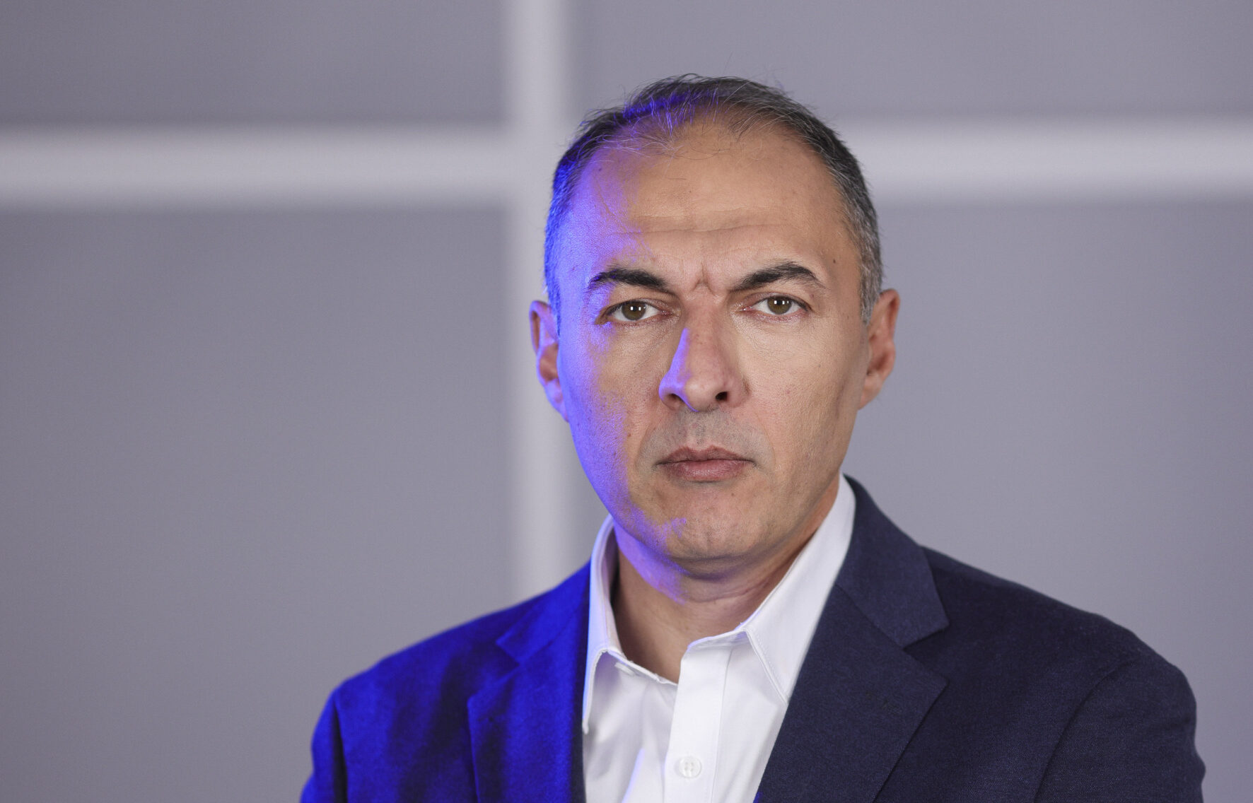 Eșecul guvernului Veștea: Nicușor Dan slăbit, Bolojan întărit, PSD pregătește schimbarea lui Grindeanu