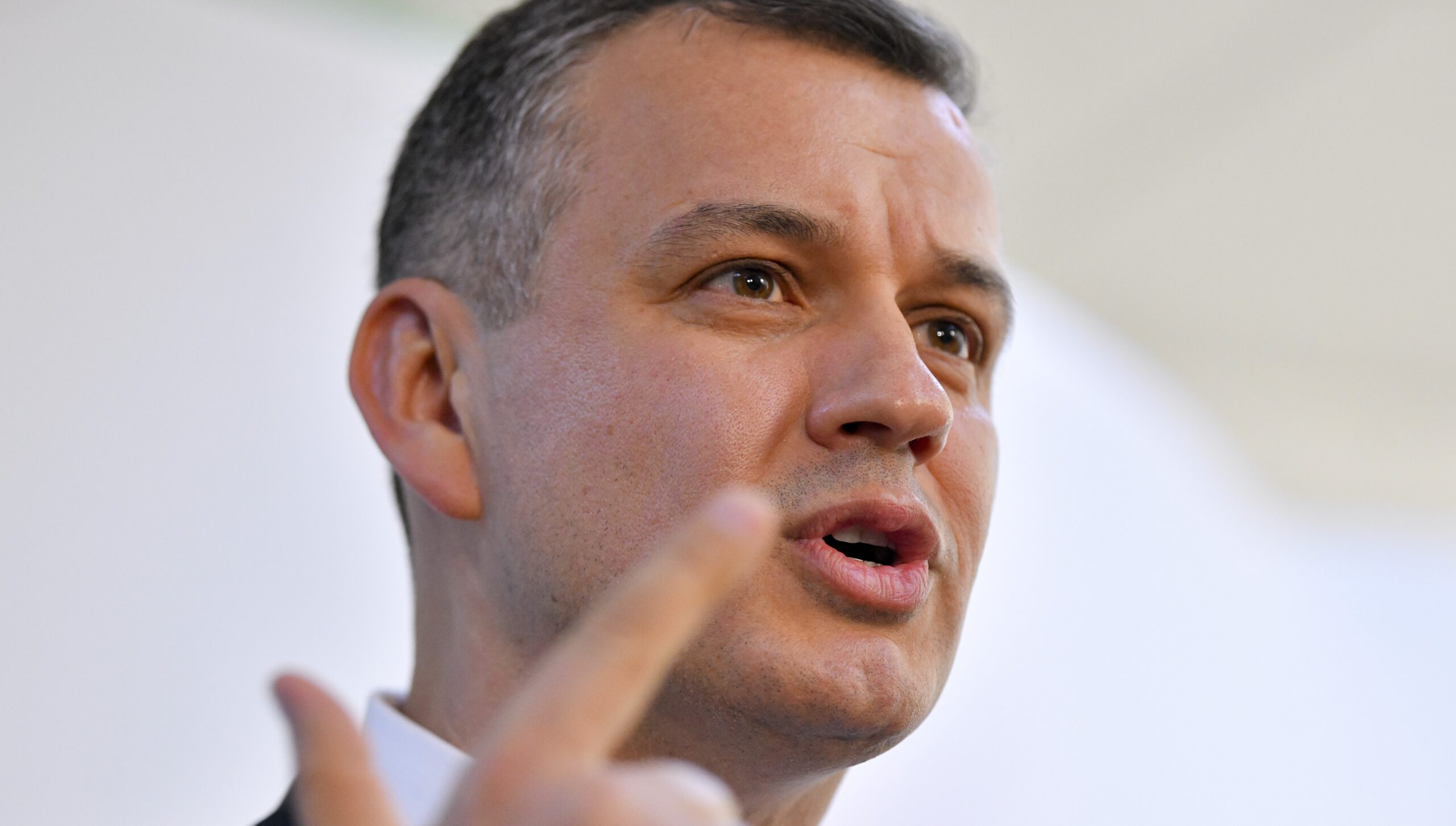 Eugen Tomac avertizează că blocajul politic poate costa România miliarde de euro