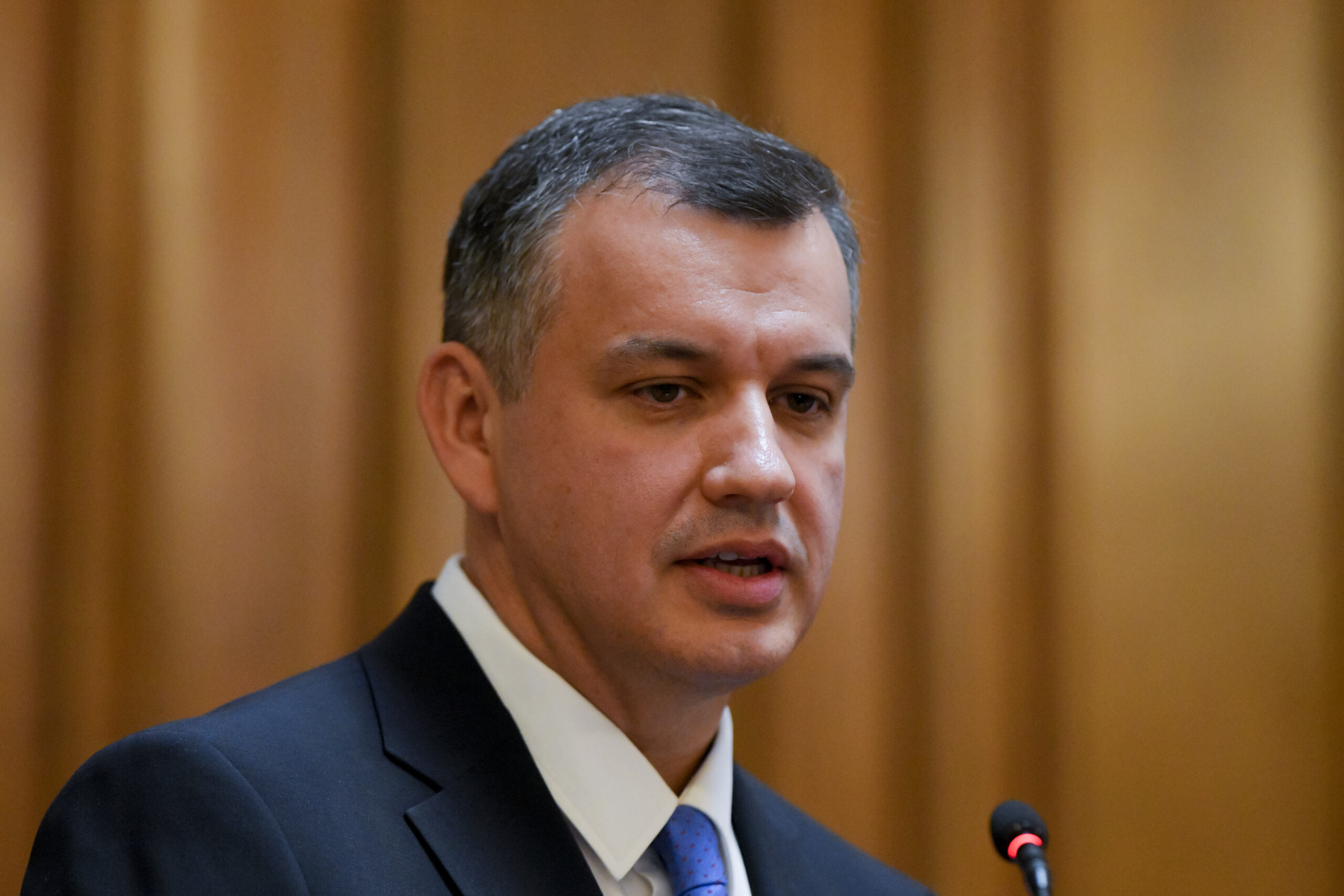 Eugen Tomac își propune învestirea Guvernului până vineri, 12 iunie. Mizează pe voturile PSD, UDMR și ale extremiștilor