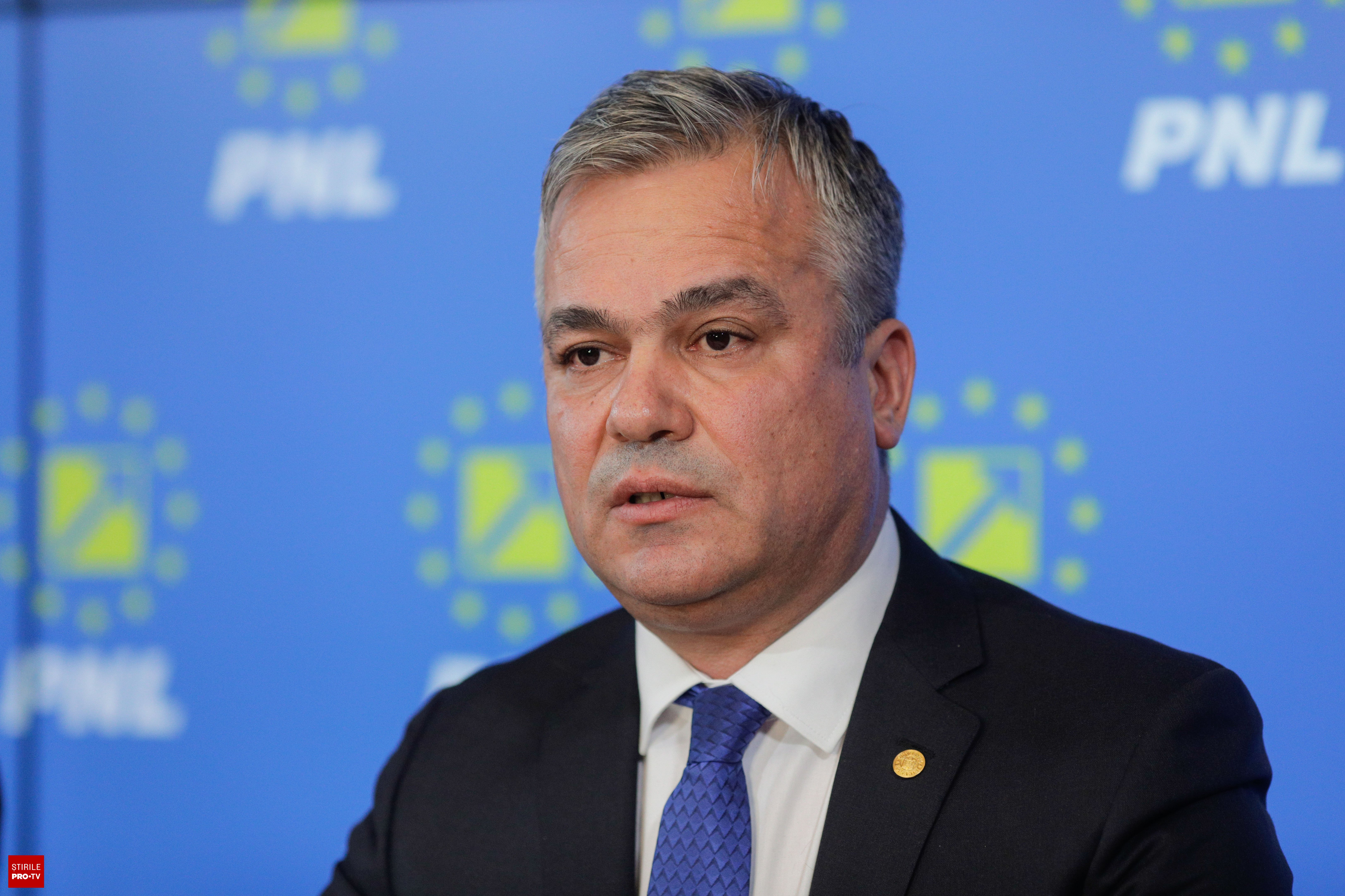 Europarlamentarul PNL Gheorghe Falcă cere excluderea lui Adrian Veștea din partid după desemnarea ca premier