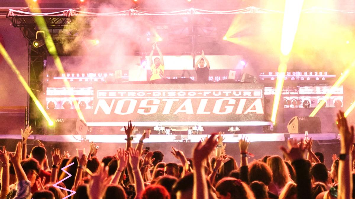 Festivalul Nostalgia 2026: date, indicii despre artiști și prețuri bilete