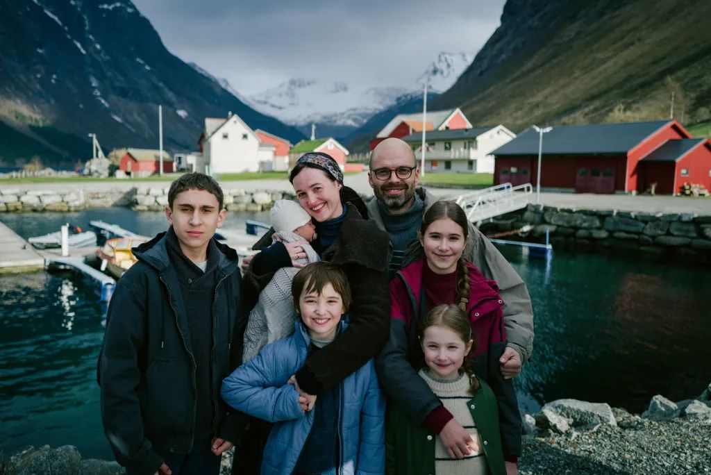 Filmul „Fjord” de Cristian Mungiu, câștigător al Palme d’Or, difuzat în avanpremieră în 90 de cinematografe din România