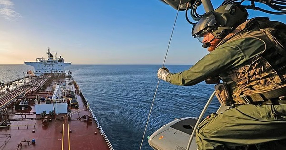 Forțele armate britanice au interceptat un petrolier din „flota fantomă” a Rusiei în Canalul Mânecii