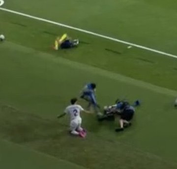 Fundașul Manchester City, Abdukodir Khusanov, a lovit un cameraman la meciul Uzbekistan - Columbia