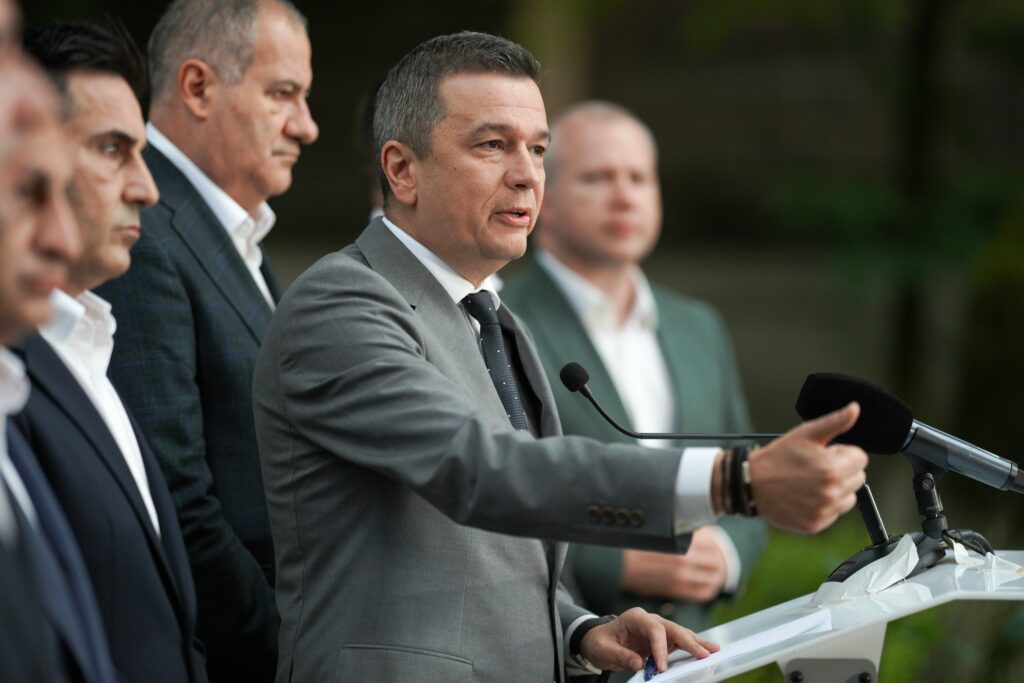 Grindeanu atacă dur PNL: „Se poate și fără voi! De la președintele Senatului până la ultimul reprezentant, toți plecați acasă!”