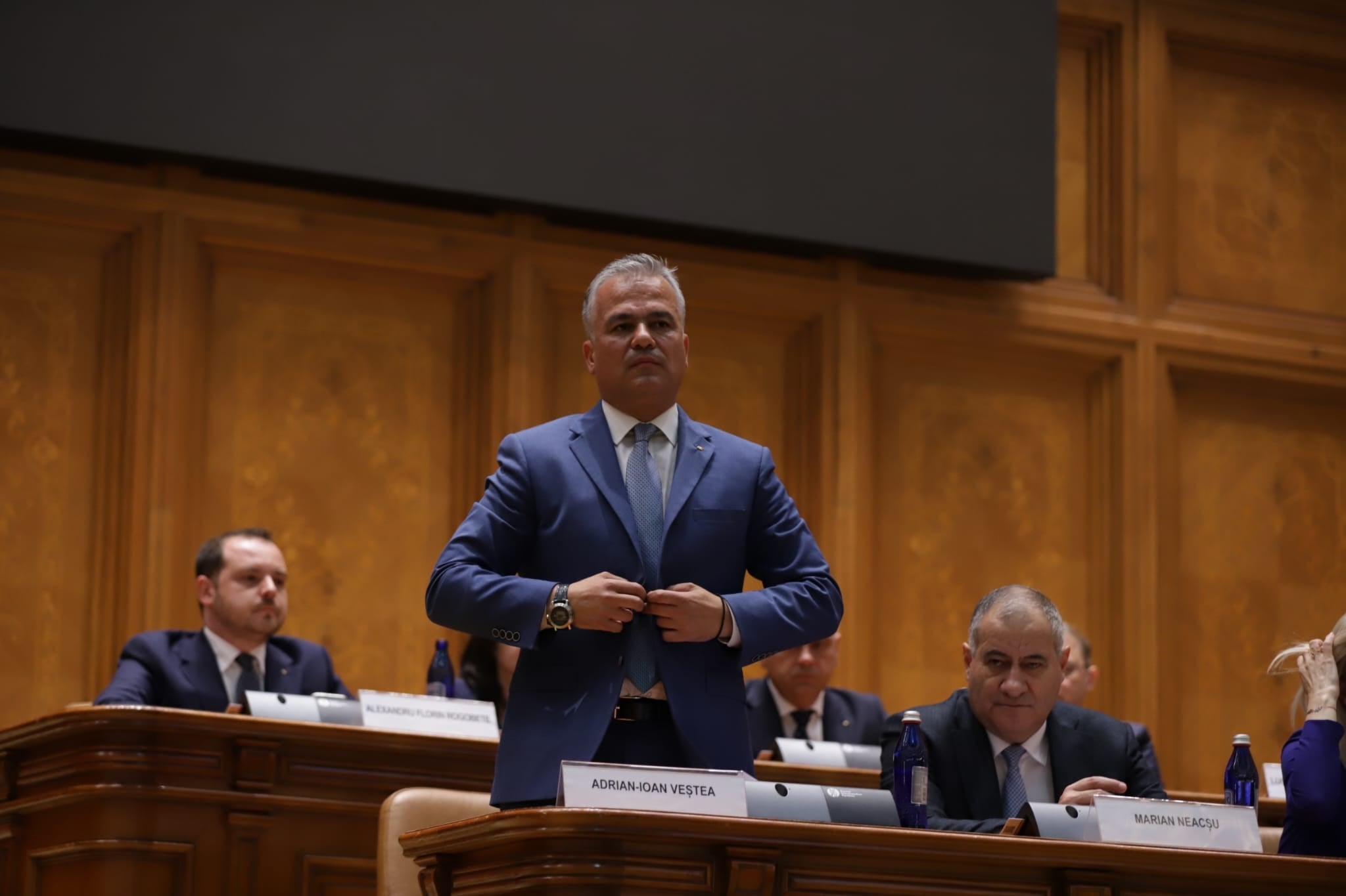 Guvernul Veștea respins în Parlament: 189 de voturi „pentru”, sub pragul de 233. Ce urmează conform Constituției