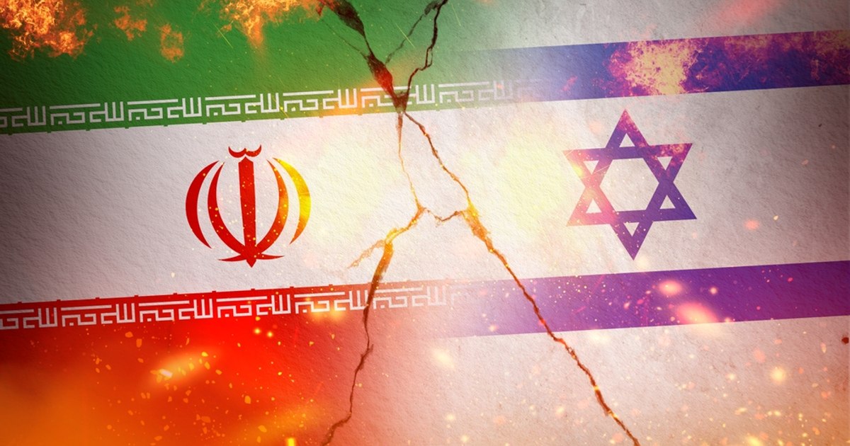 Israel a atacat Iranul cu lovituri aeriene după rachetele lansate de Teheran. Trump i-a cerut lui Netanyahu să nu riposteze.