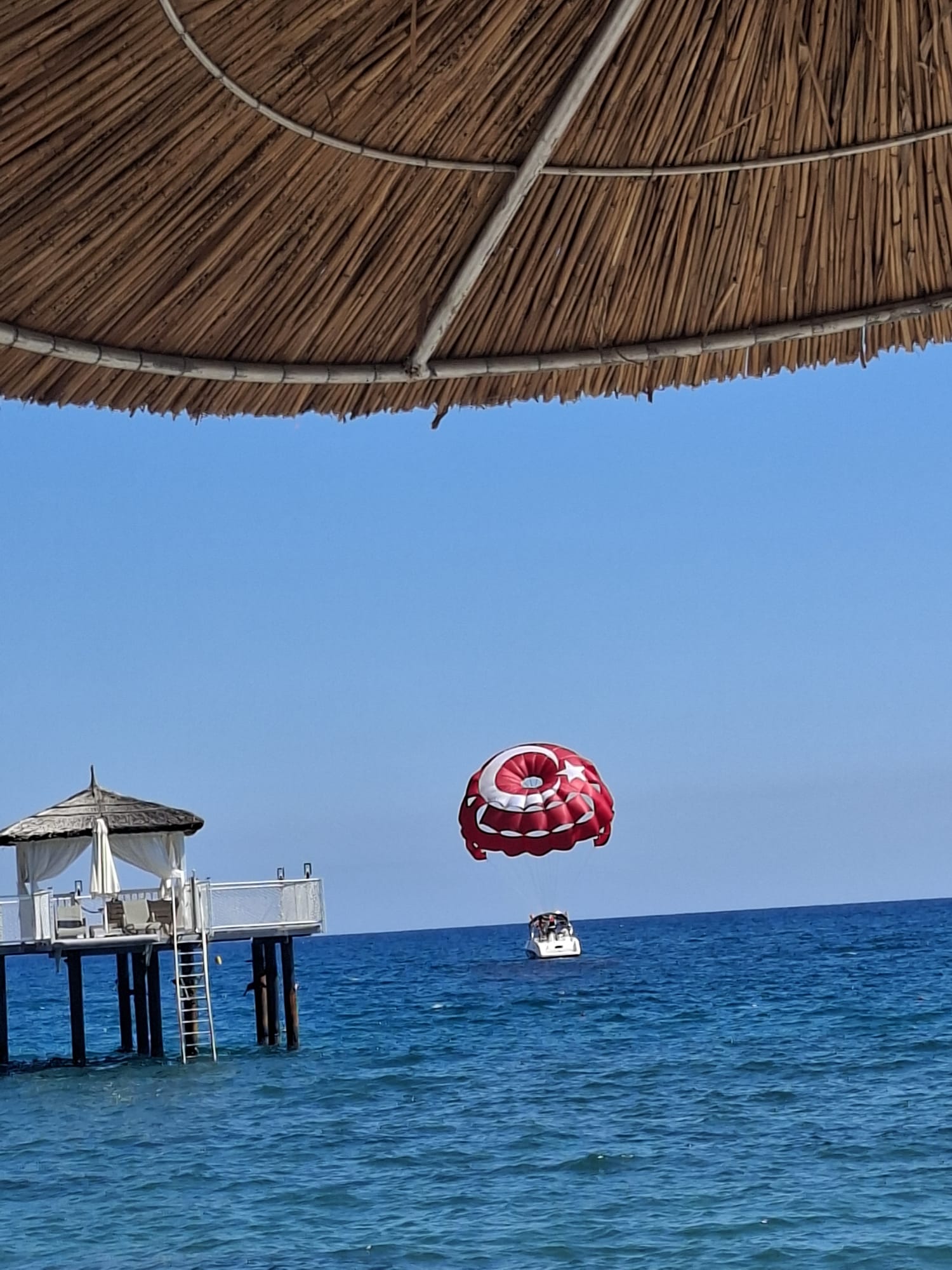 Kemer, destinația de pe Riviera Antalyei care îmbină muntele cu marea, promovată de Coral Travel România