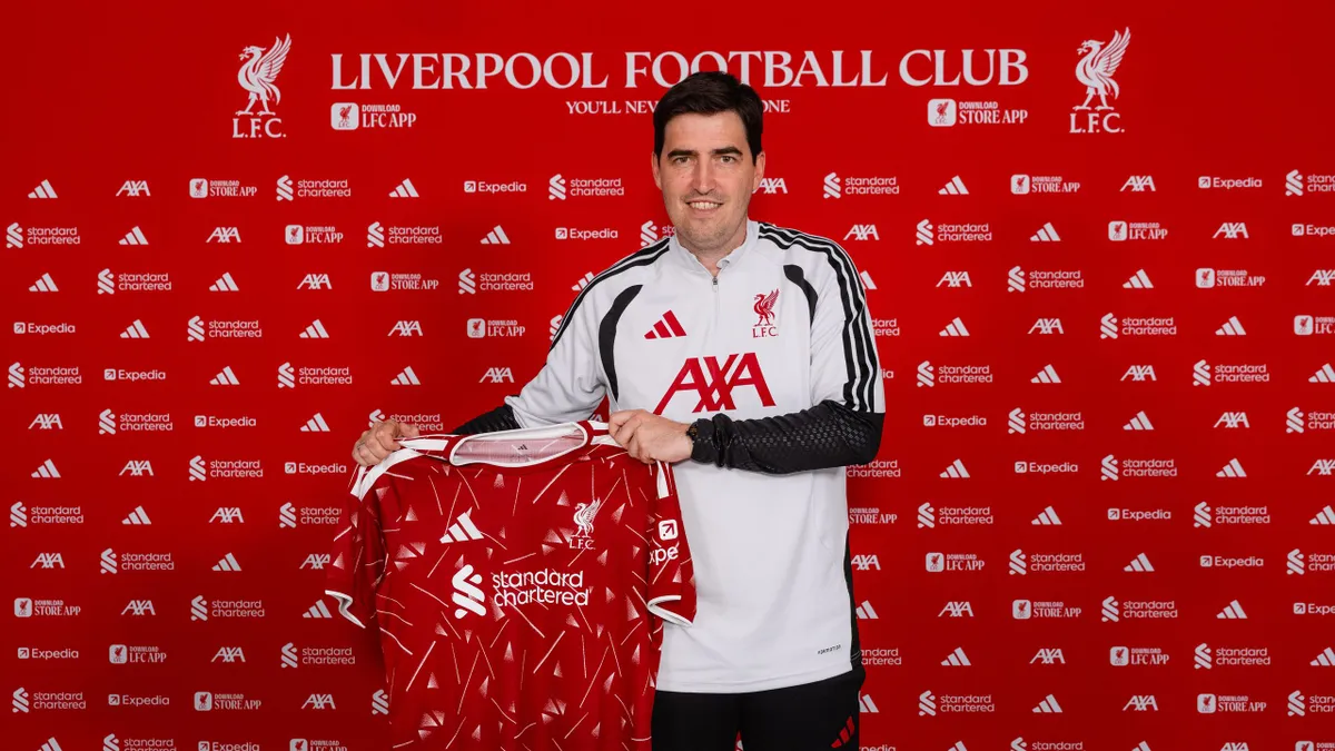 Liverpool anunță numirea lui Andoni Iraola ca antrenor principal din sezonul 2026-2027
