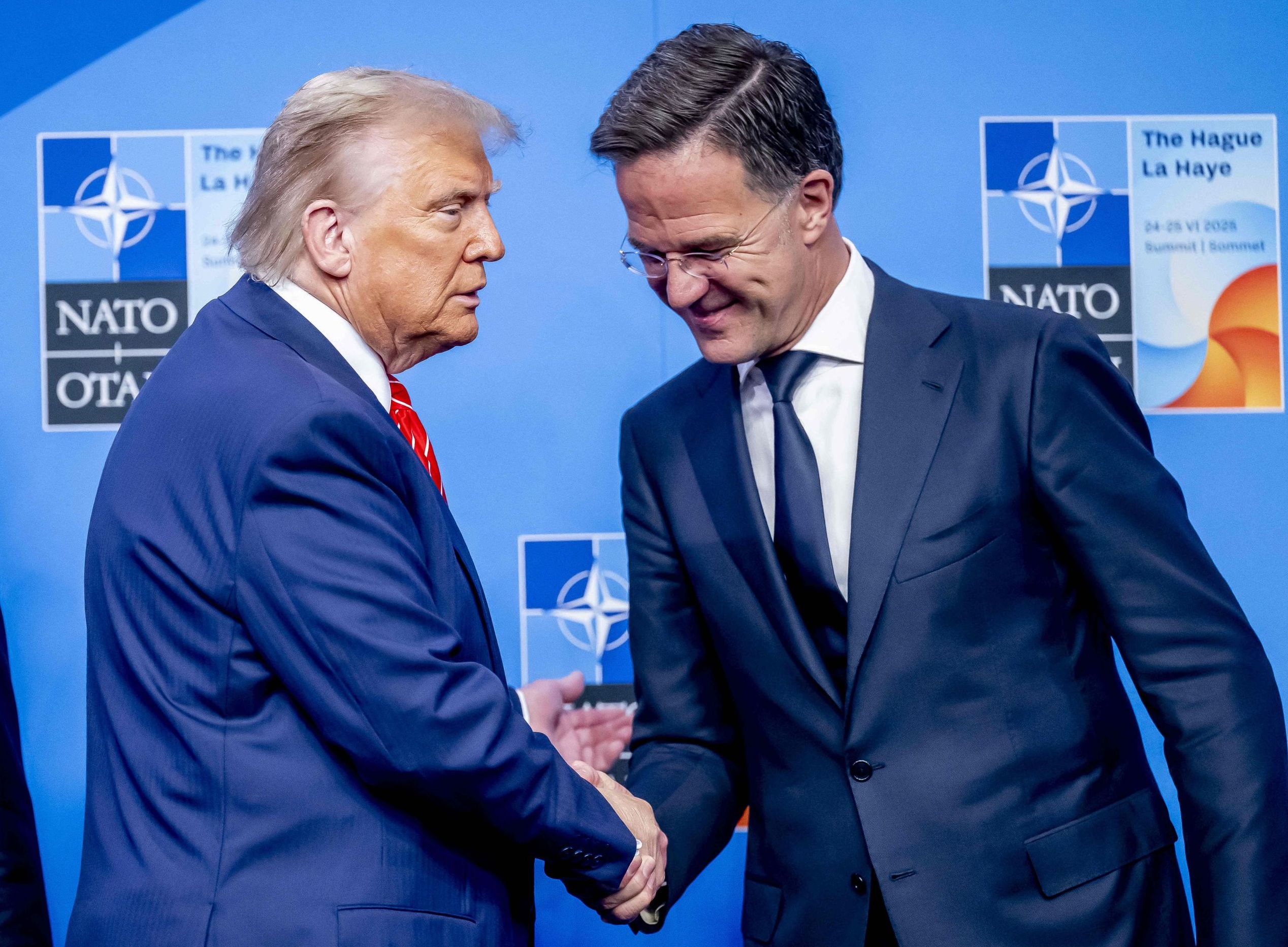 Mark Rutte, criticat pentru lingușirea lui Trump: „Trebuie să tacă”