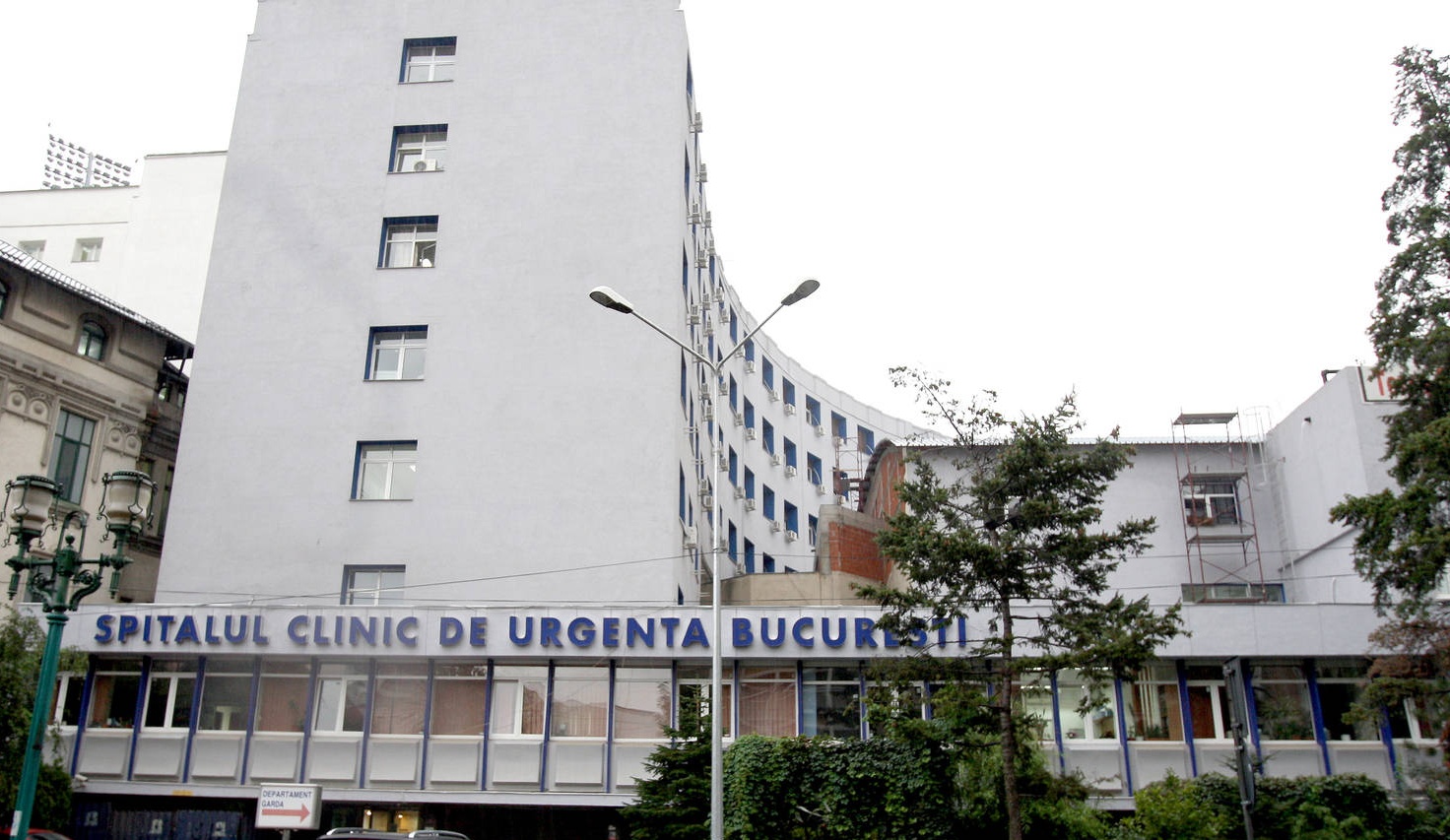 Medic rezident găsit mort în baia Spitalului Floreasca, posibilă supradoză