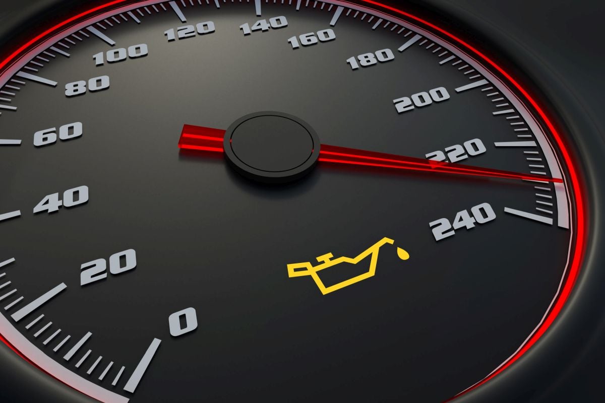 Motor care consumă ulei doar pe autostradă: cum să diagnostichezi corect problema