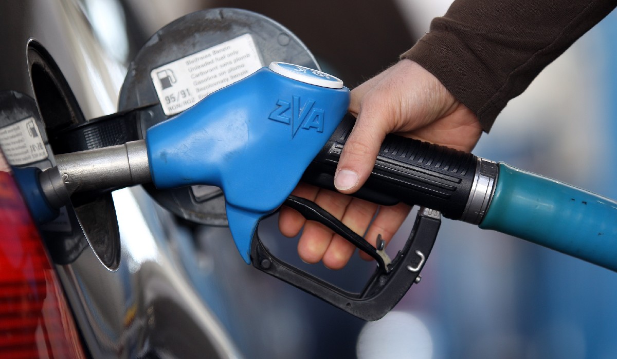 Motorina s-ar putea scumpi de la 1 iulie la aproape 9,5 lei pe litru dacă Guvernul nu prelungește reducerea accizei