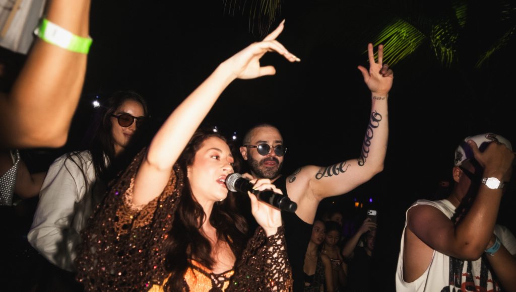 Nicole Cherry a cântat la petrecerea de final de turneu a lui J Balvin, în Columbia