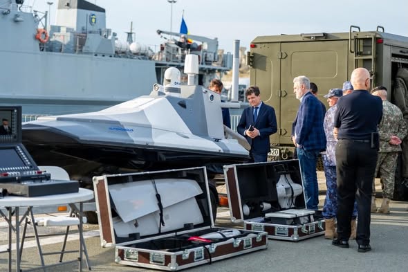Nicușor Dan a vizitat sediul SCOMAR și Portul Militar Constanța, discutând despre securitatea Mării Negre