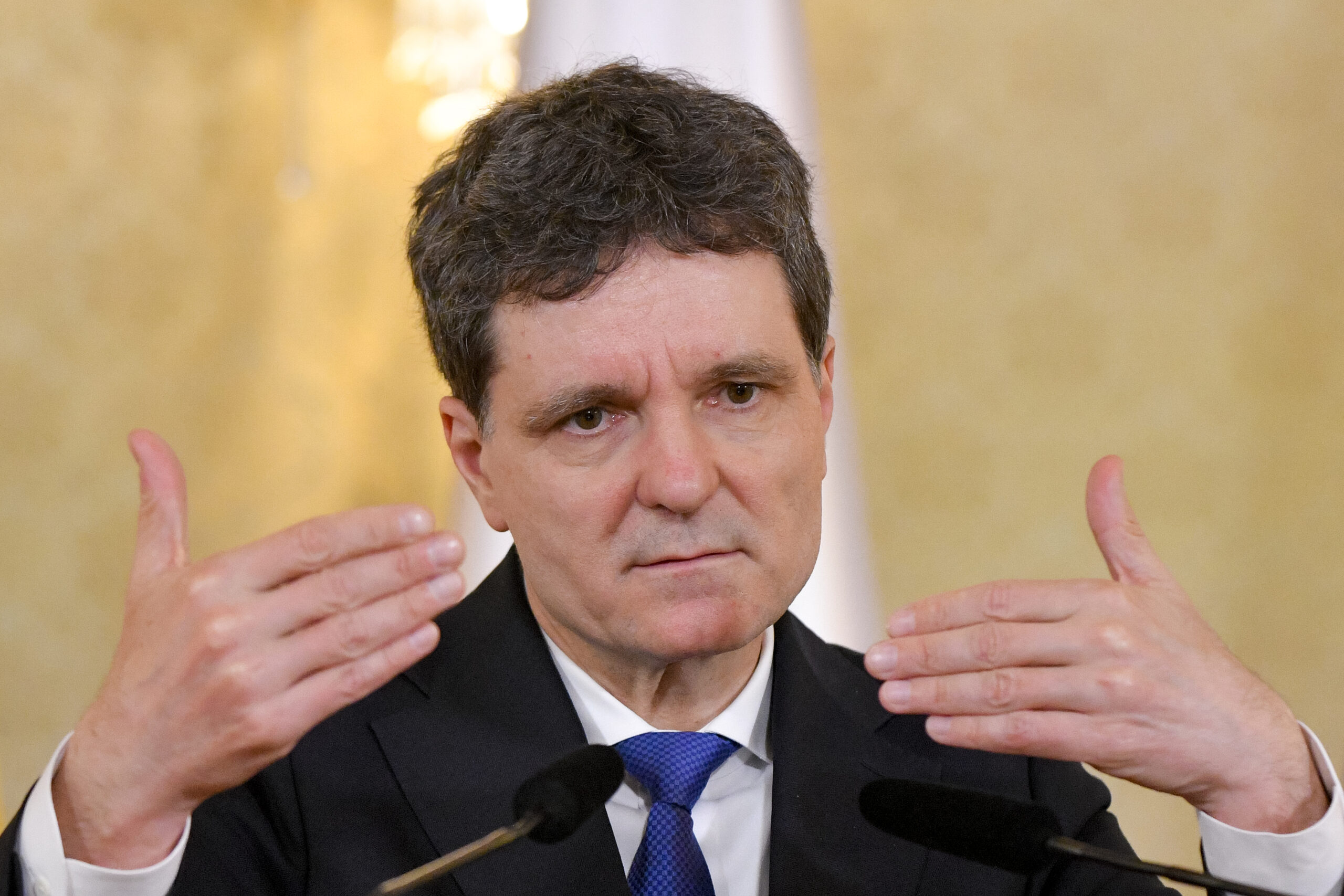Nicușor Dan, iritat de blocajul politic: șicanele dintre partide sunt „copilărisme”